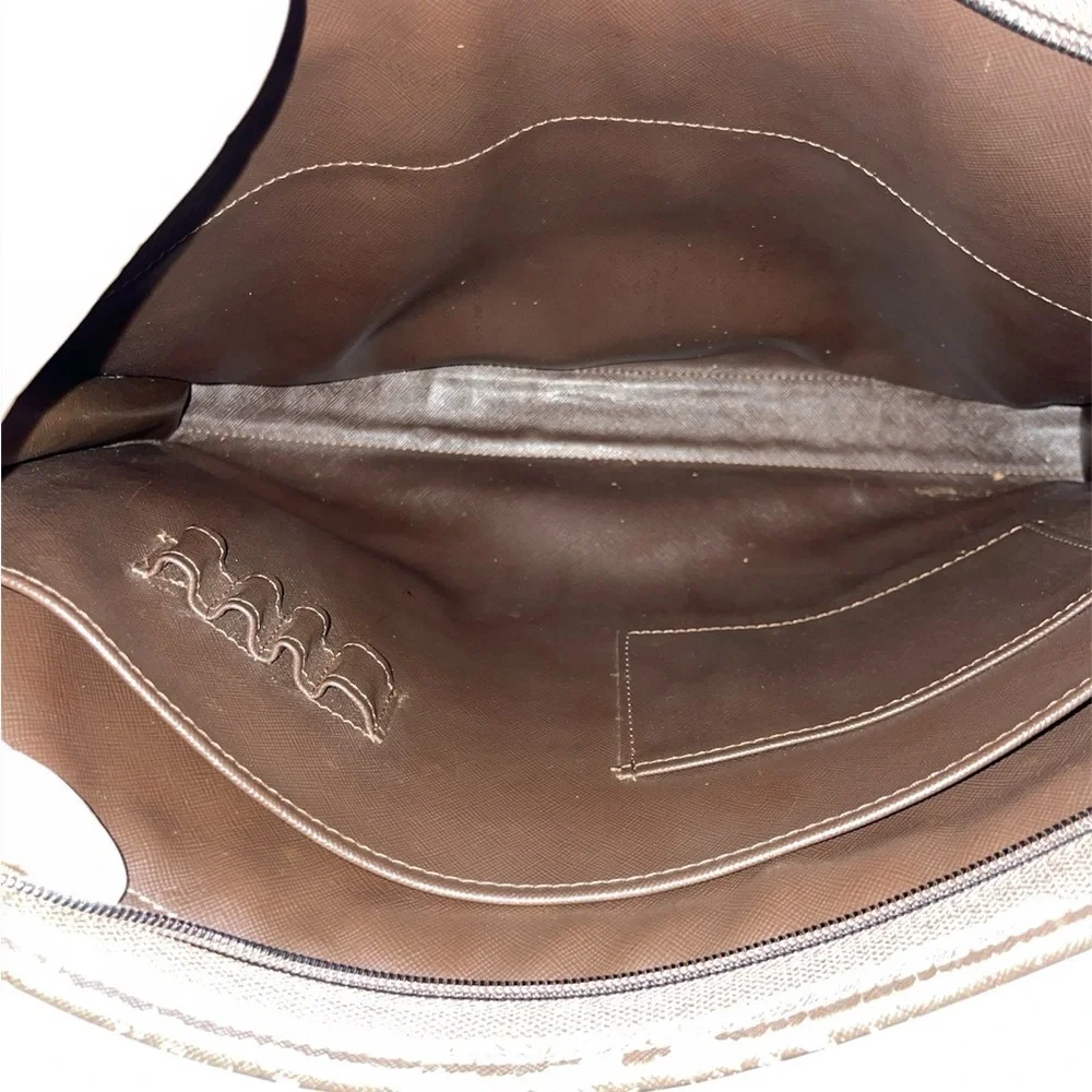 Burberry’s Vintage Beige Canvas Clutch Bag